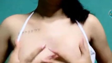 Nungging Sesil Mungil Omek Jembut masih Lebat