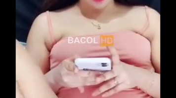 Bokep Indo Miss ML Duduk Ngangkang Meki Tembem Di Jilat