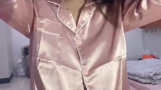 Dinda Mau Tidur Alangkah Baiknya Kobel Memek Dulu HOT51