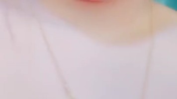 Bokep Indo Silvia Mulus Show Memek Jembut Tipis