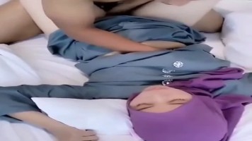 Bokep Jilbab – Tante Hijab Selingkuh Di Hotel