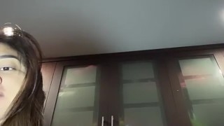 Malam Gini Liatin Sri Ayu Tarisa Live Tanpa Bra