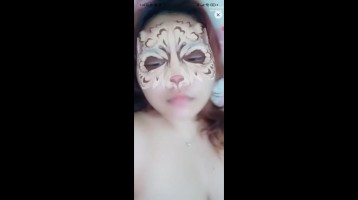 Yolanda Temenin Crot Malam Ini Colmek Ngangkang Mendesah